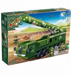 Vojni kamion sa raketom