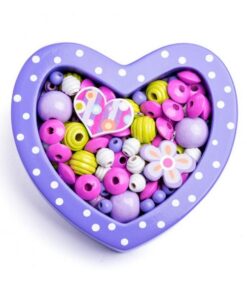 Perlice u kutiji u obliku malog ljubicastog srca